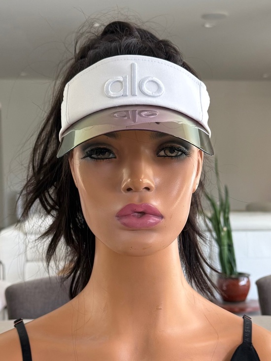 ALO Yoga Accessories - Alo Embroidered Sun Reflective Visor White 100% Cotton NWT